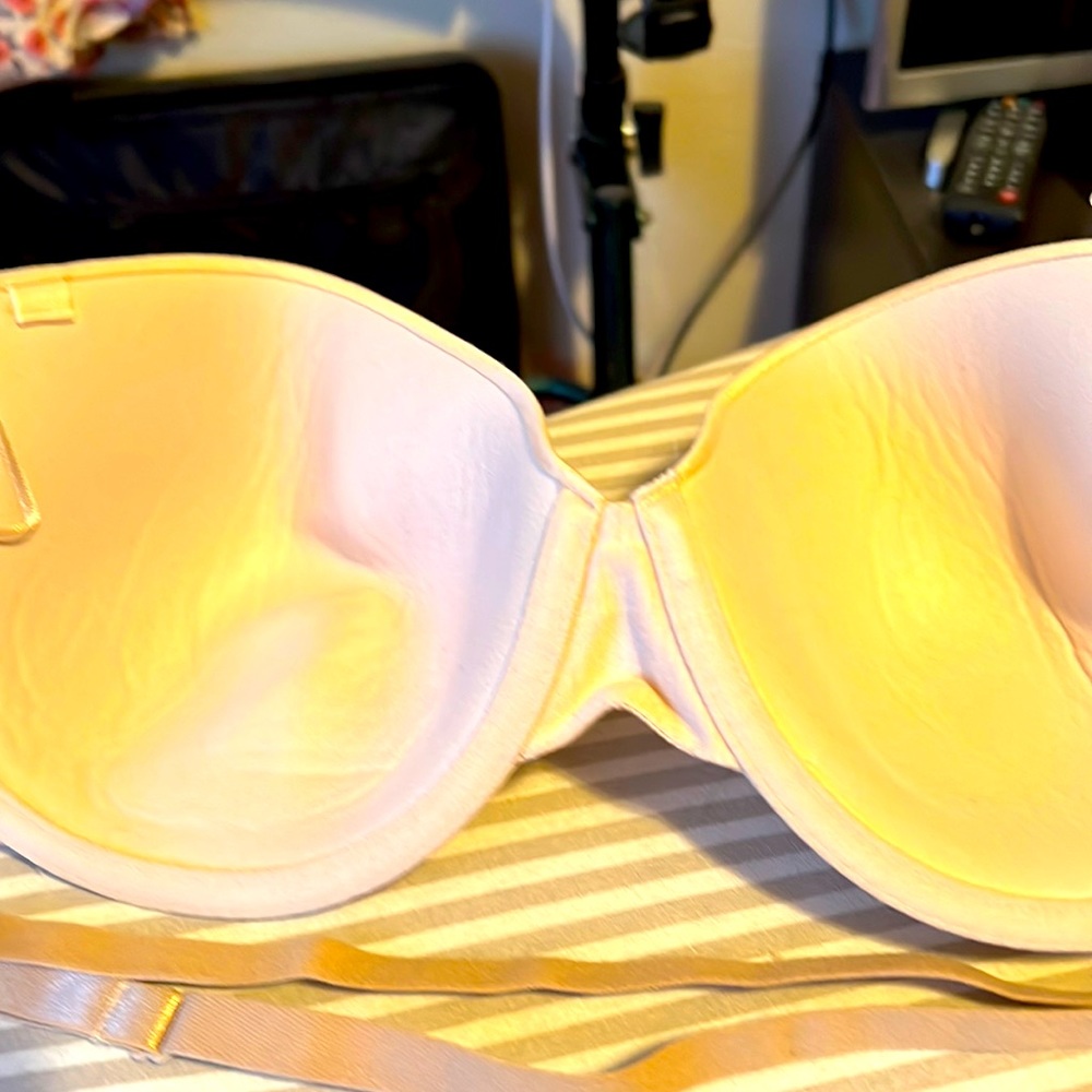 NWT Maidenform strapless bra 38D